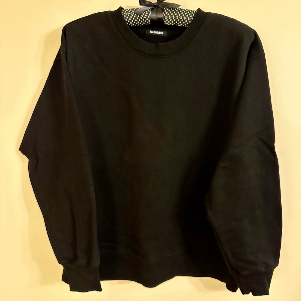 🔥🔥 TALENTLESS Crewneck Sweatshirt